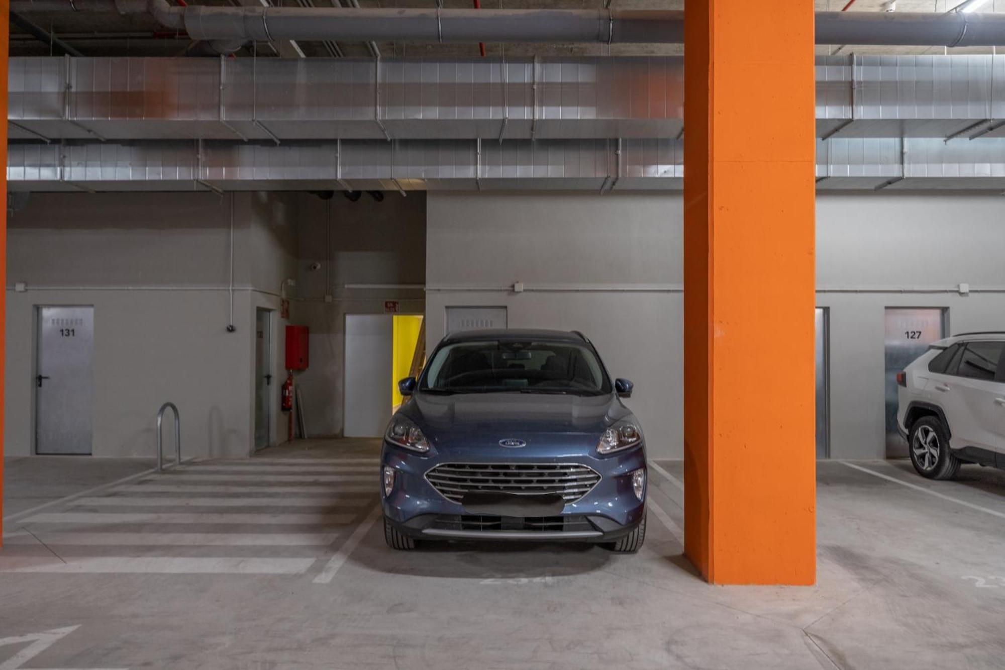 Xpce Urban 13 Skyline - Parking Free *